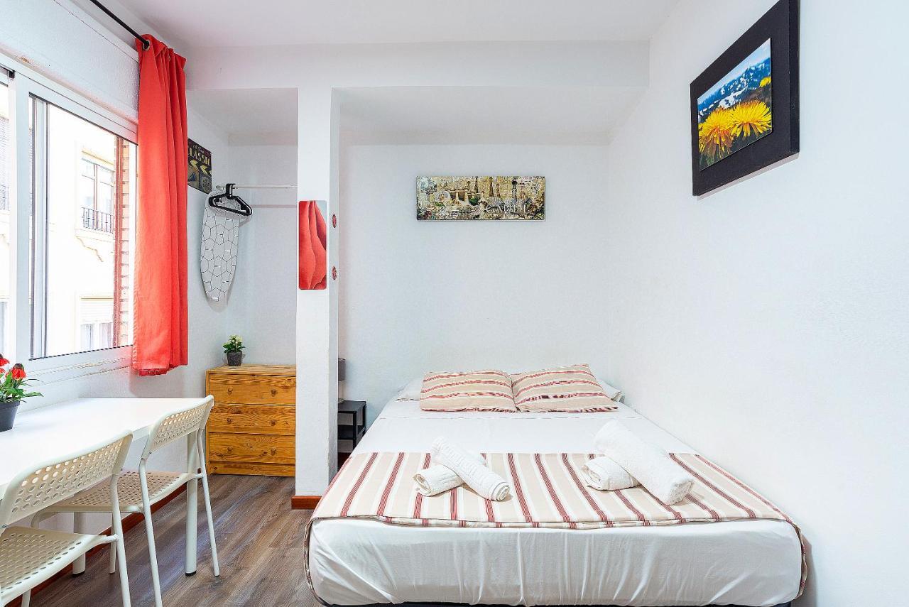 Rooms Young People Only, Soho Citycenter Malaga Luaran gambar