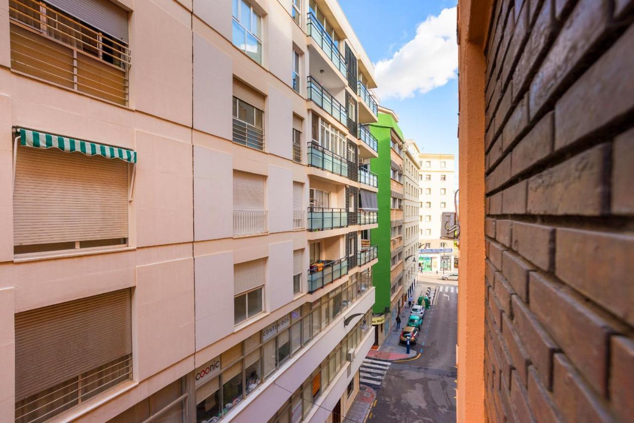 Rooms Young People Only, Soho Citycenter Malaga Luaran gambar